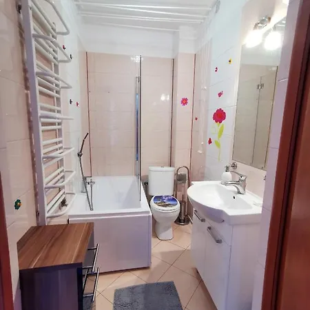 Okno Na Sniezke, Z 2 Lazienkami, Tarasem, Ogrodem, Parkingiem I Pieknym Widokiem *